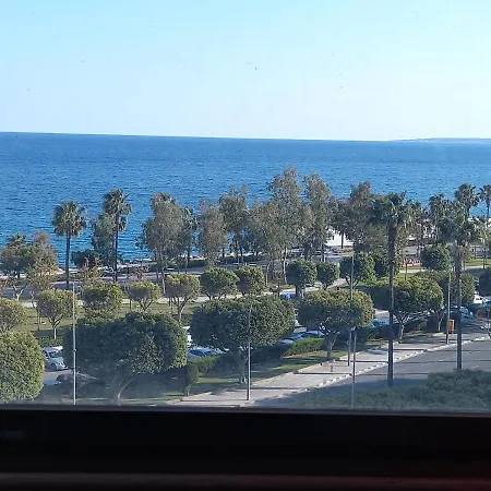 شقة Artemis Boutique 2 *