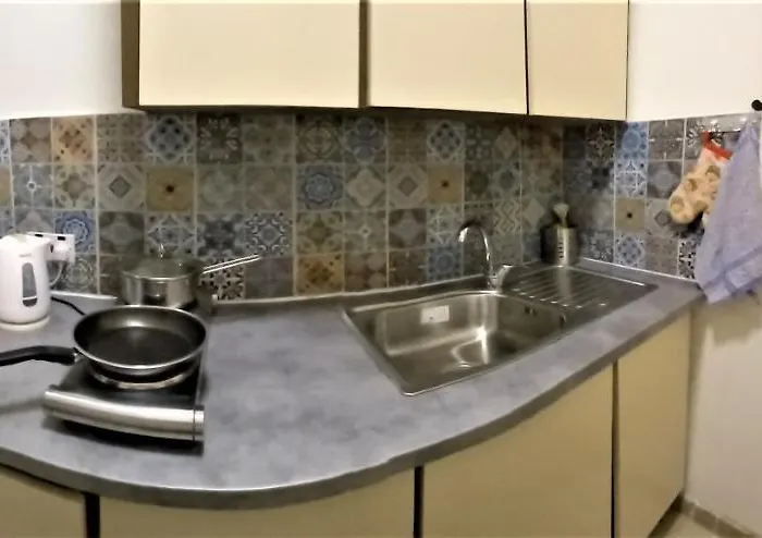 Artemis Boutique 2 *