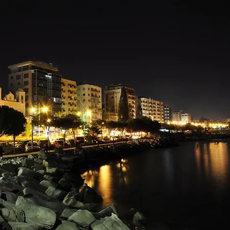 Artemis Boutique 2 Apartment *