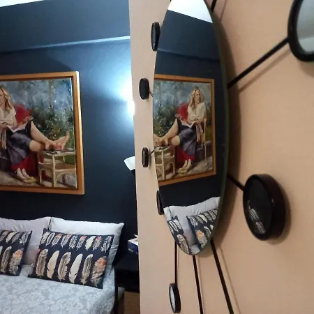 Artemis Boutique 2 Apartment *